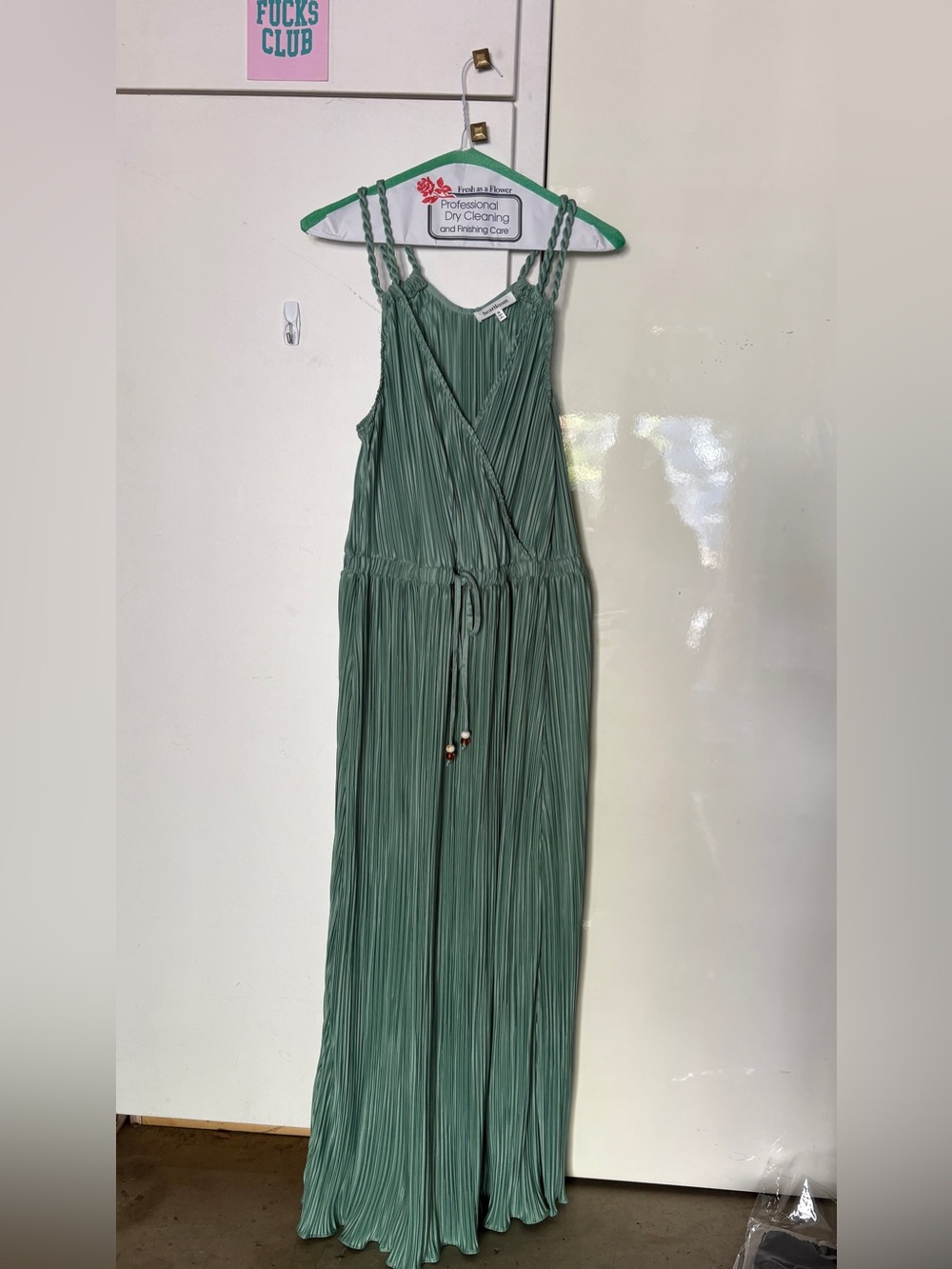 Beautiful, prfkt for travel -Pleated Sage Green Maxi Dress with Drawstring Waist